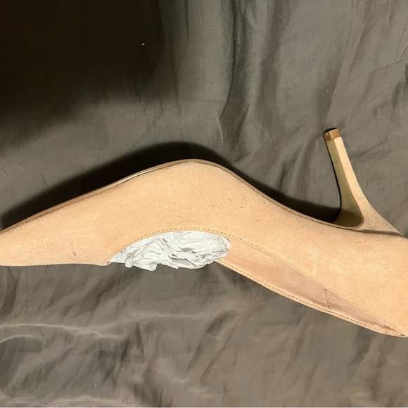 Elegant Nude Suede Women's Heels - Picture 6 of 7